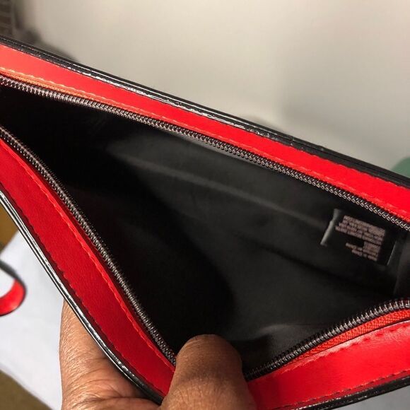 Victoria’s Secret TOO GLAM TO GIVE A D*** wristlet - Picture 4 of 11